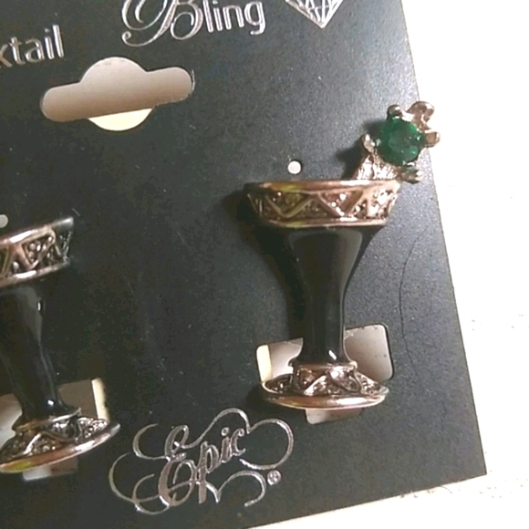😻 3 For $15 Fun Mixed Drink Emerald Bling Studs - Picture 2 of 3